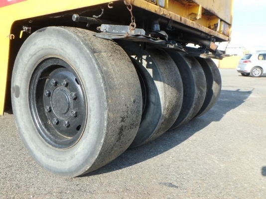 รถบดล้อยาง รถบดล้อยาง