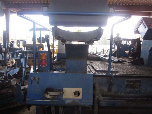 รถปูยางMF60W