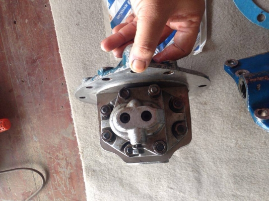 ขายปั้มขาวฟอร์ด 5000ลดแล้วครับ 6000 บาทไปเลย