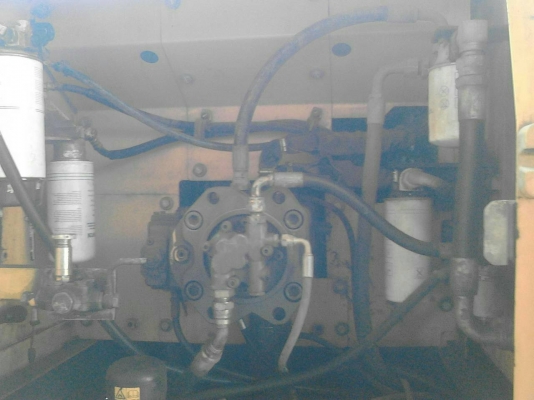 ขายรถแบคโฮ VOLVO 210 B เอกสารอินวอย 17000 ชม.ราคา 1200000