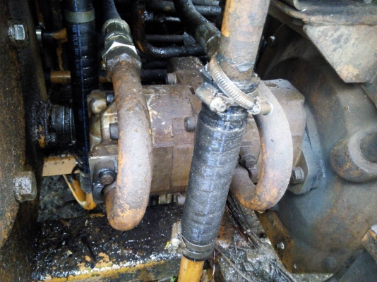 ขายรถแบคโฮ KOMATSU PC60-1 ราคา 210000