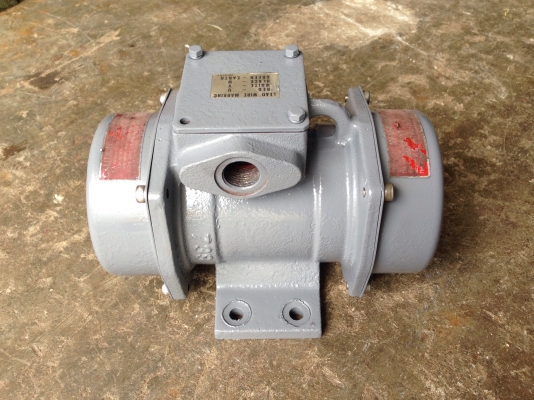 ขายมอเตอร์สั่น-เขย่า Yakami made in Japan 1/4 HP. 380V สภาพดีวิ่งนิ่ม พร้อมใช้งาน (ทำสีใหม่)