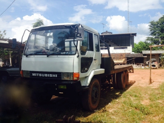 รถมิตซู 10 ล้อ ท้ายลาด FN225K  191 แรงม้า.    สนใจติดต่อ  081 - 6079515