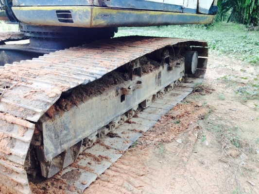 รถแบคโฮ KOBELCO  PC - 200 - 3    สนใจติดต่อ  081 - 6079515