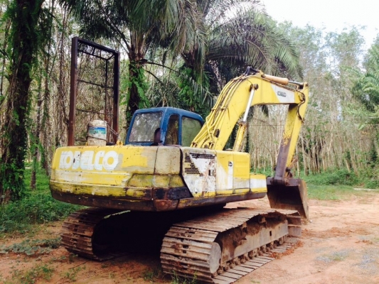 รถแบคโฮ KOBELCO  PC - 200 - 3    สนใจติดต่อ  081 - 6079515