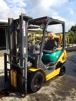 ขายรถนำเข้า Komatsu ขนาด1ตัน เบนซิล เกียร์ออร์โต้ ยก3เมตร