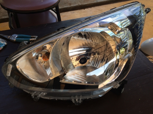 ไฟหน้าซ้าย มิราจ