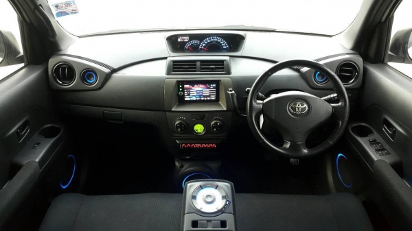 Toyota BB สีขาวมุก รถวิ่งน้อย สภาพสวยจี๊ด พูดเลยคะ