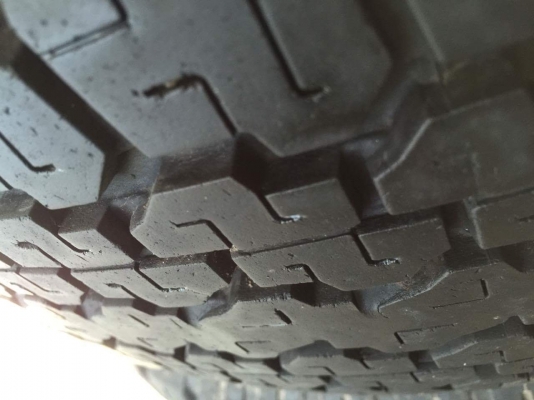 ขายยางบริสโตนขอบ16 4เส้น ราคา 6,500 บาท