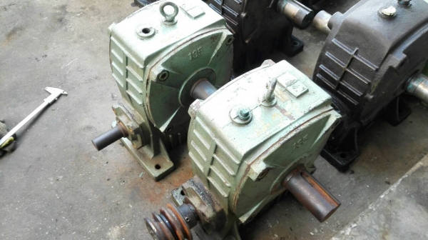 Sell>> วอร์มเกียร์ทด Taiwan เบอร์ 135 ทด 1:40 มาคู่ สภาพสวยพร้อมใช้งาน. Sell>> วอร์มเกียร์ทด Taiwan เบอร์ 135 ทด 1:40 มาคู่ สภาพสวยพร้อมใช้งาน.