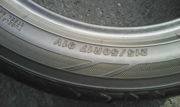 215/50R17 YOKOHAMA Earth 1. มี 1 เส้น tel.081-427-3941 ไอดีไลน์ autobot107 215/50R17 YOKOHAMA Earth 1. มี 1 เส้น tel.081-427-3941 ไอดีไลน์ autobot107