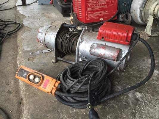 Sell> ขายวินซ์สลิง 500 กิโล มอเตอร์ไฟบ้าน 220V. พร้อมใช้งานครับ