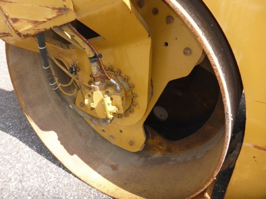 ขายรถบด 2003 CATERPILLAR CB534D Tandem Roller