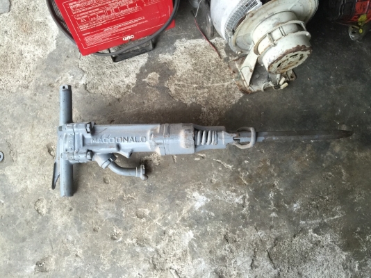 Sell> ชายแย๊กลมยิงปูน ตัวใหญ๋ สูง 1.00 เมตร ของนอก สภาพดี พร้อมใช้งานครับ