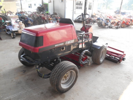 ขายรถตัดหญ้า BARONESS LM318 นั่งขับ ดีเชลพร้อมใช้งาน