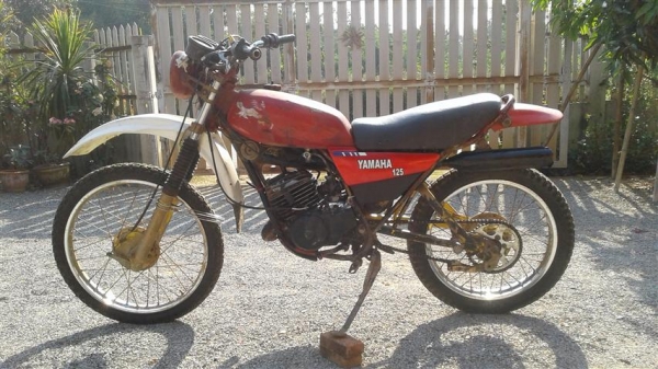 ขาย DT125MX ไม่มีเอกสารออกใบซื้อขายเครื่องดีพอใช้เหาะเอาไปปั้นต่อหรือทำอะไหล่ราคาเบาๆ 8900 บาท