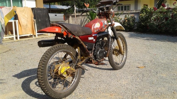 ขาย DT125MX ไม่มีเอกสารออกใบซื้อขายเครื่องดีพอใช้เหาะเอาไปปั้นต่อหรือทำอะไหล่ราคาเบาๆ 8900 บาท