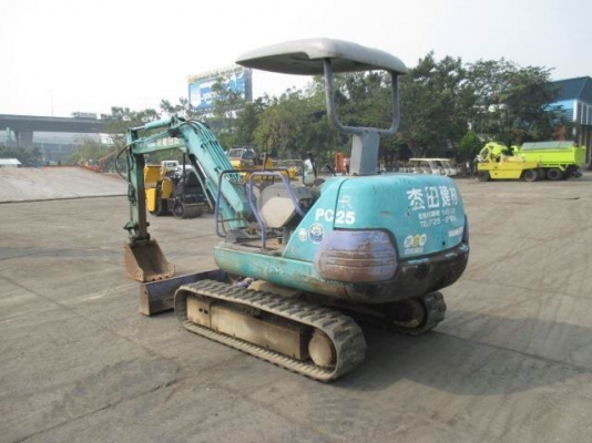 ขายรถขุด KOMATSU PC25-1E มีลายหัว  เครื่องดำ คอนโทน้ำมัน เก่านอก T.0894071471