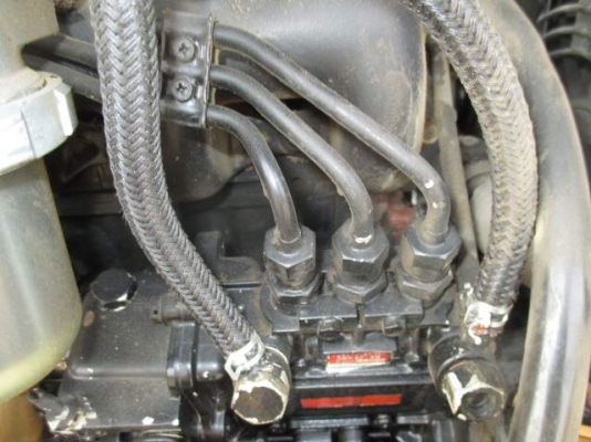 ขายรถขุด KOMATSU PC25-1E มีลายหัว  เครื่องดำ คอนโทน้ำมัน เก่านอก T.0894071471