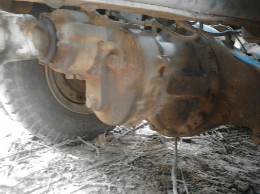 รถฮีโน่ 10 ล้อ ท้ายลาด FM3H  195 แรงม้า. ปี 39.   สนใจติดต่อ  081 - 6079515