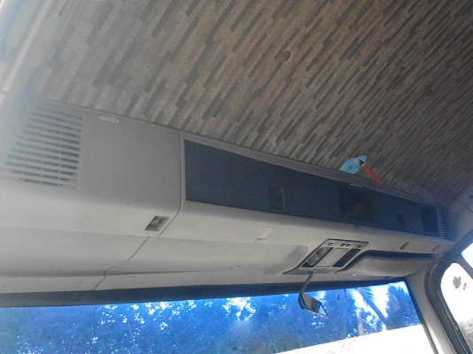 รถฮีโน่ 10 ล้อ ท้ายลาด FM3H  195 แรงม้า. ปี 39.   สนใจติดต่อ  081 - 6079515