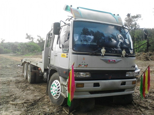 รถฮีโน่ 10 ล้อ ท้ายลาด FM3H  195 แรงม้า. ปี 39.   สนใจติดต่อ  081 - 6079515