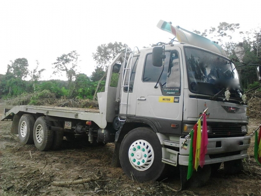 รถฮีโน่ 10 ล้อ ท้ายลาด FM3H  195 แรงม้า. ปี 39.   สนใจติดต่อ  081 - 6079515