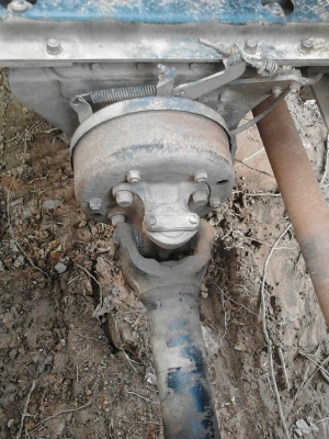 รถฮีโน่ 10 ล้อ ท้ายลาด FM3H  195 แรงม้า. ปี 39.   สนใจติดต่อ  081 - 6079515