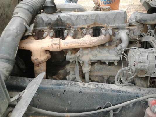 รถฮีโน่ 10 ล้อ ท้ายลาด FM3H  195 แรงม้า. ปี 39.   สนใจติดต่อ  081 - 6079515