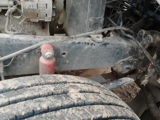 รถฮีโน่ 10 ล้อ ท้ายลาด FM3H  195 แรงม้า. ปี 39.   สนใจติดต่อ  081 - 6079515