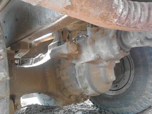 รถฮีโน่ 10 ล้อ ท้ายลาด FM3H  195 แรงม้า. ปี 39.   สนใจติดต่อ  081 - 6079515