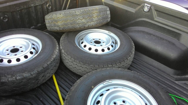 ขายยางขอบ 195-70-15 ของdunlop ขายยางขอบ 195-70-15 ของdunlop