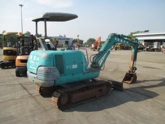 ขายรถขุด KOMATSU PC20-7E เครื่องดำ มีลายหัว  แทรคเหล็ก  คอนโทลน้ำมัน T.0894081471