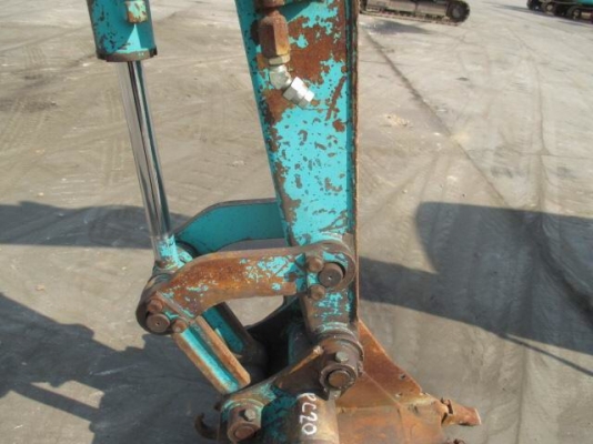 ขายรถขุด KOMATSU PC20-7E เครื่องดำ มีลายหัว  แทรคเหล็ก  คอนโทลน้ำมัน T.0894081471