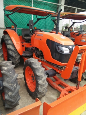 ขาย KUBOTA M6040 +ใบมีดดันดินหน้า สภาพสวยพร้อมใช้งาน