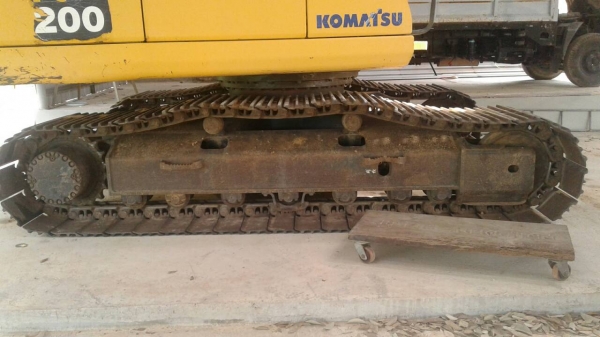 ขาย1,750,000รถแบคโฮ KOMATSU pc 200-7ซื้อป้ายแดงมาใช้งานมือเดียวสวยเหมือนใหม่เอกสารพร้อม 090-772-3710 090-772-3708