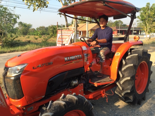 ขายรถไถคูโบต้า L4708(4WD)2เพลา พร้อมชุดอุปกรณ์ใบมีดดันดินหน้าและผานพรวน สนใจโทร 081-9136451 คุณโบว์ ขายรถไถคูโบต้า L4708(4WD)2เพลา พร้อมชุดอุปกรณ์ใบมีดดันดินหน้าและผานพรวน สนใจโทร 081-9136451 คุณโบว์
