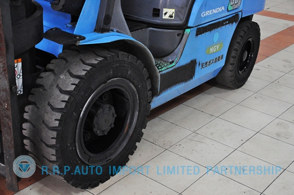 ขายรถโฟล์คลิฟท์มือสอง MITSUBISHI รุ่น FG30T-30451 ราคา 295,000 สภาพเดิมจากญี่ปุ่น ไม่เคยใช้งานในประเทศไทย