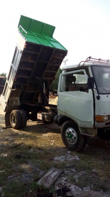 ขายรถบรรทุกหกล้อดัมพ์ Hino KM777 เครื่อง wo4d-117 แรง ทะเบียนพร้อม ขายรถบรรทุกหกล้อดัมพ์ Hino KM777 เครื่อง wo4d-117 แรง ทะเบียนพร้อม