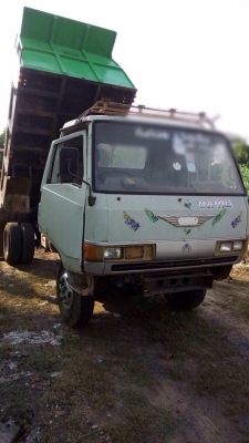 ขายรถบรรทุกหกล้อดัมพ์ Hino KM777 เครื่อง wo4d-117 แรง ทะเบียนพร้อม