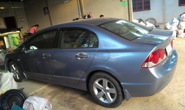 ขายCIVIC FD 1.8 E เกียร์ธรรมดา288,000 บาท