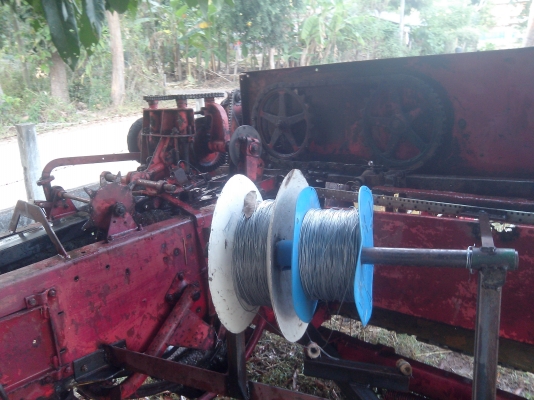 ขายถูกสุด ๆ เครื่องอัดฟาง New holland 370 หรือแลกรถนวดข้าว กระบะ  อีแต๋น รถไถเก่า