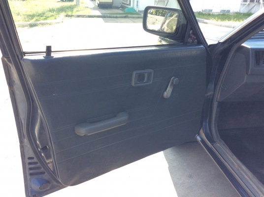 ขายรถ นิสสัน เซนทรา B12 ปี90 เครื่อง 1.5 เกียร์ธรรมดา ติดแก๊สLPG ภายในเบาะหน้งสวยๆสะอาด วิทยุCD/TVมีพร้อม ตัวถังเดิมๆแม็ก14" รถขับดี พร้อมใช้ เล่มทะเบียนพร้อม ขายถูกครับ