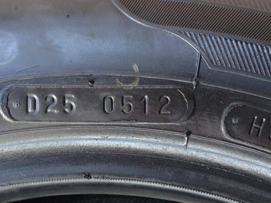 ยาง NANKANG 195-65-15 ปี 12 ครบชุด 4 เส้น 3000 สภาพสวยๆดอกยางนิ่มๆไม่บวมเอาไปวิ่งกันยาวๆราคาเบาๆค่ะ