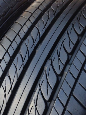 ยาง NANKANG 195-65-15 ปี 12 ครบชุด 4 เส้น 3000 สภาพสวยๆดอกยางนิ่มๆไม่บวมเอาไปวิ่งกันยาวๆราคาเบาๆค่ะ