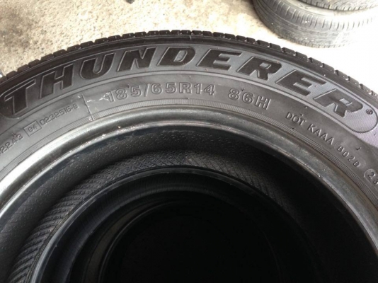 ยาง THUNDERER 185-65-14 ปี 13 2 เส้น ปี 12 2 เส้น ครบชุด 4 เส้น 2800 สภาพสวยๆดอกยางนิ่มๆไม่บวมเอาไปวิ่งกันยาวๆราคาเบาๆค่ะ ยาง THUNDERER 185-65-14 ปี 13 2 เส้น ปี 12 2 เส้น ครบชุด 4 เส้น 2800 สภาพสวยๆดอกยางนิ่มๆไม่บวมเอาไปวิ่งกันยาวๆราคาเบาๆค่ะ