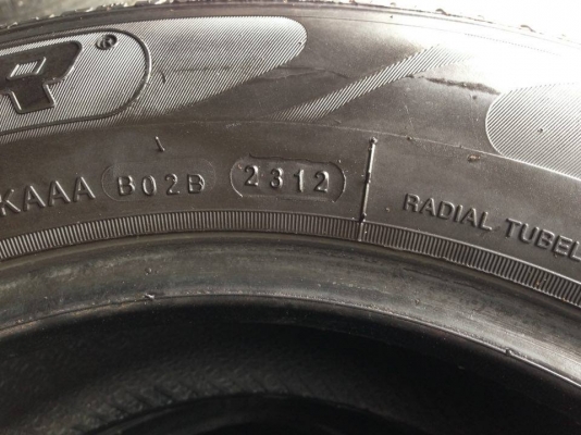 ยาง THUNDERER 185-65-14 ปี 13 2 เส้น ปี 12 2 เส้น ครบชุด 4 เส้น 2800 สภาพสวยๆดอกยางนิ่มๆไม่บวมเอาไปวิ่งกันยาวๆราคาเบาๆค่ะ ยาง THUNDERER 185-65-14 ปี 13 2 เส้น ปี 12 2 เส้น ครบชุด 4 เส้น 2800 สภาพสวยๆดอกยางนิ่มๆไม่บวมเอาไปวิ่งกันยาวๆราคาเบาๆค่ะ
