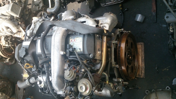 เครื่อง Toyota 1kz พร้อมเกีร์ยออโตเครื่องนอกวางรถตู้ได้