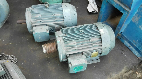 ==== SOLD ==== มอเตอร์ BROOK Made in UK. ขนาด 15 HP. 1470 RPM. 380V. มีมาคู่วิ่งเงียบพร้อมใช้งาน.