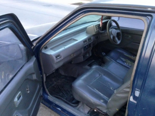 ขายTFR90หัวเดียวปี36 เครื่องพอได้. วิ่งดีกำลังดี.  คัสชีมีลอยเชื่อม1ที่ นอกนั้นสวยหมด หน้าตาเดิม. แอร์หนาว ภายในสวย กะบะดีแม็ก ยางดี4เส้น เอกสารพร้อมโอน ราคา68500 สนใจ0930693225 สารคาม